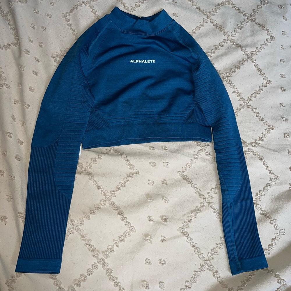 NWT Alphalete Ozone High Neck Tee